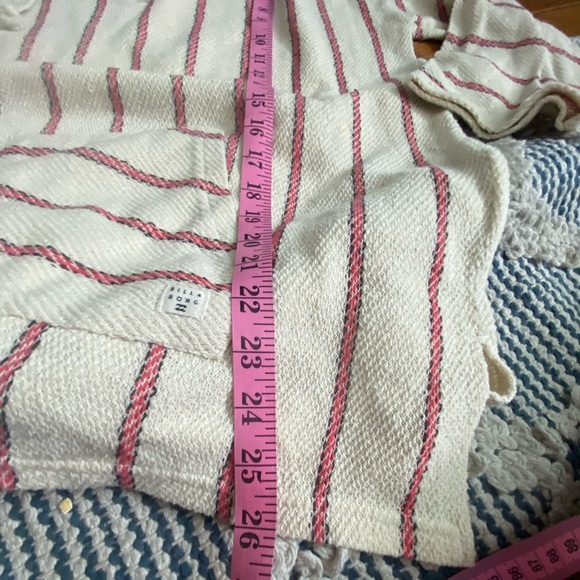 BILLABONG hoodie! Lightweight and SOFT! Cute & practical! Front pocket💖 EUC🤩 - Picture 4 of 9